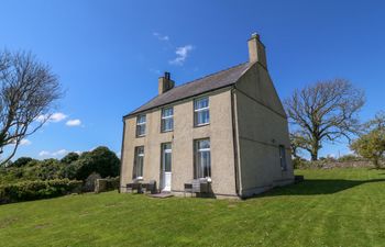 Ty Mawr Holiday Cottage