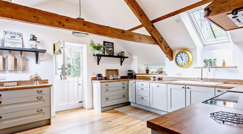 Photo of 4 Bed in Payhembury