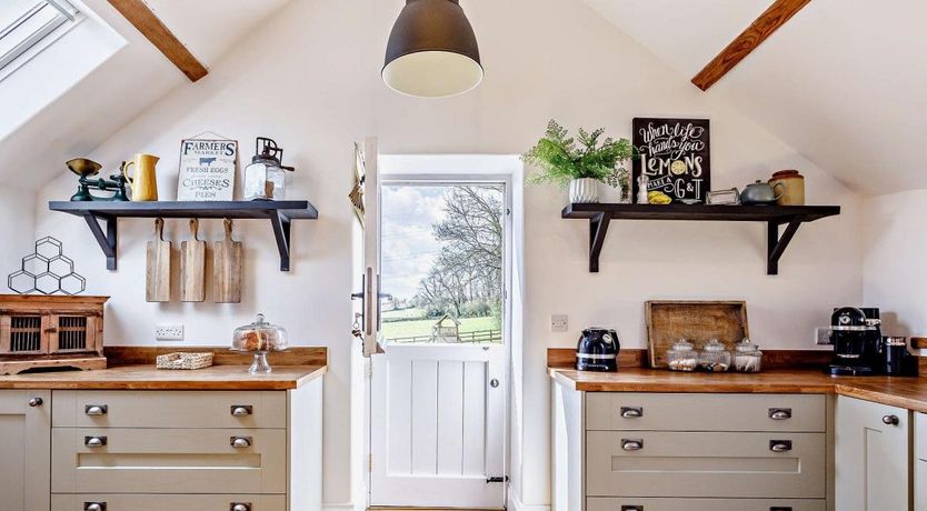 Photo of 4 Bed in Payhembury