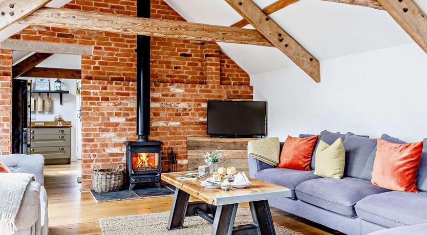 Photo of 4 Bed in Payhembury