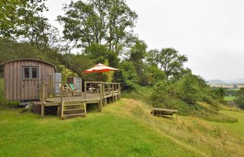 Log Cabin in Mid Wales Holiday Cottage