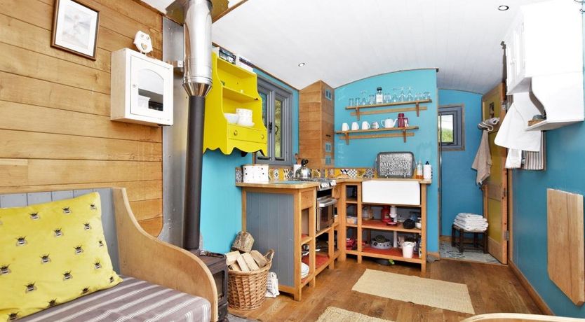 Photo of 1 Bed in Evenjobb