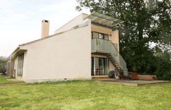 Frater House Holiday Cottage