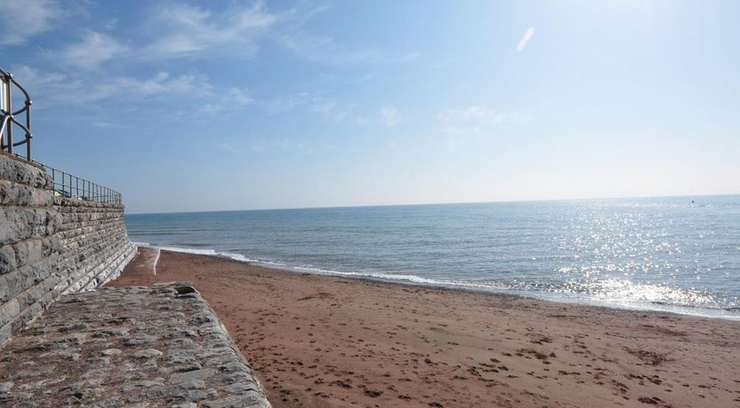 Photo of 2 Bed in South Knighton