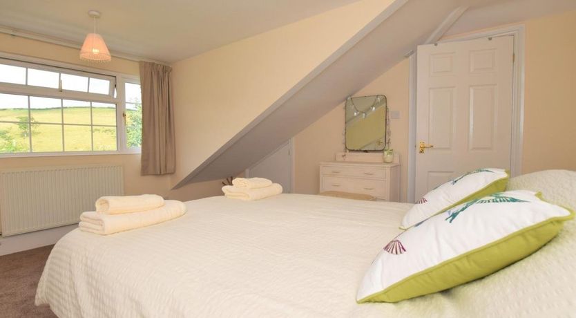 Photo of 2 Bed in South Knighton