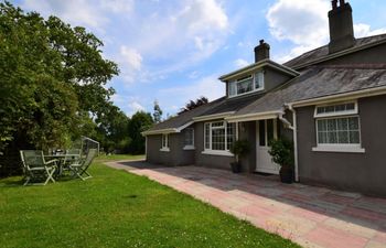 2 Bed in Newton Abbot Holiday Cottage