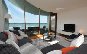 Photo of 2 Bed in Westward Ho