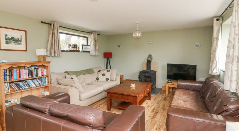 Photo of The Owl's Hoot