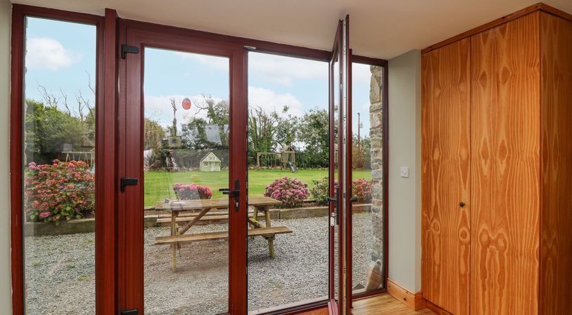 Photo of The Owl's Hoot