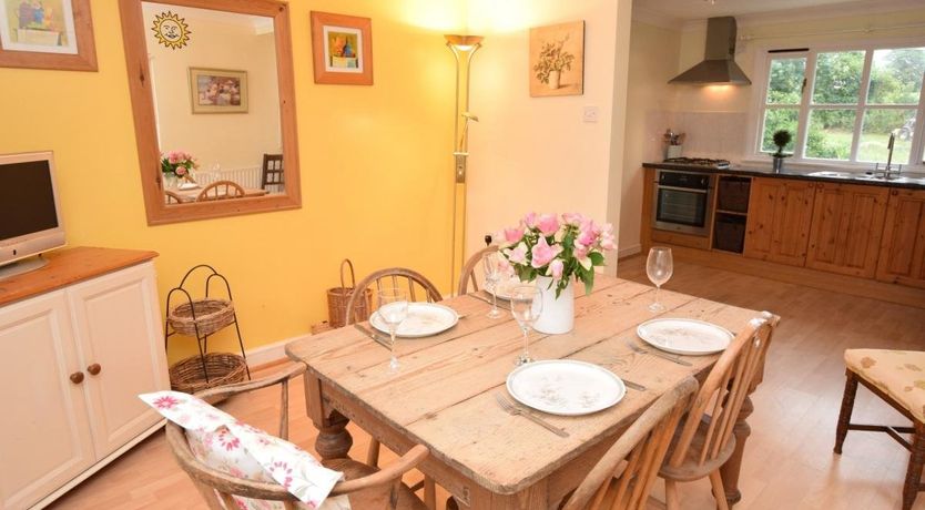 Photo of 2 Bed in Chetnole