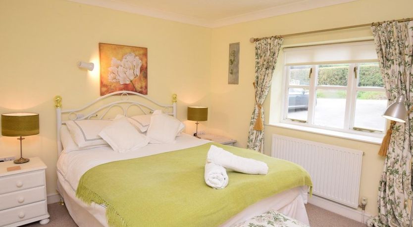 Photo of 2 Bed in Chetnole