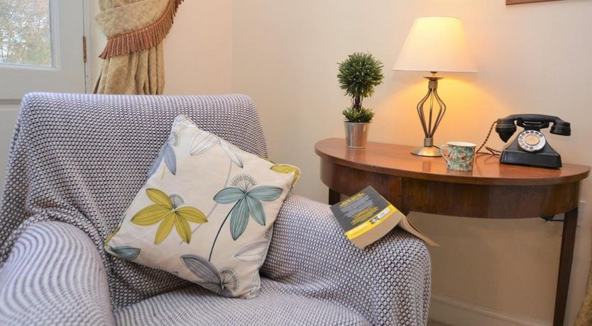 Photo of 2 Bed in Chetnole