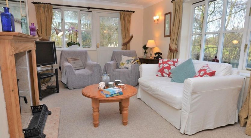 Photo of 2 Bed in Chetnole