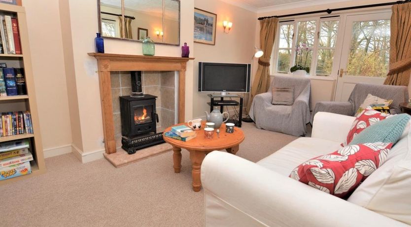 Photo of 2 Bed in Chetnole