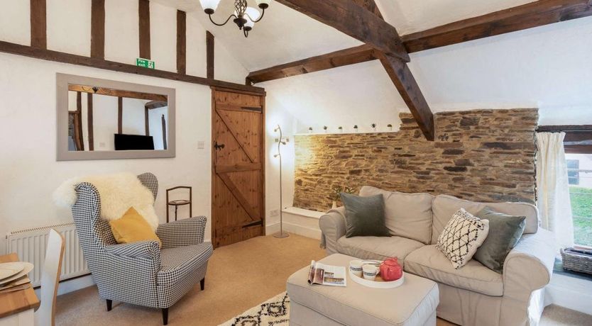 Photo of 1 Bed in Yelverton