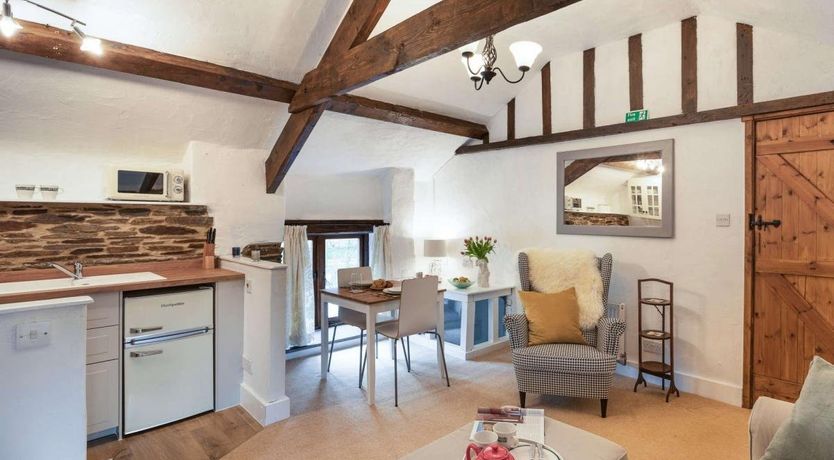 Photo of 1 Bed in Yelverton