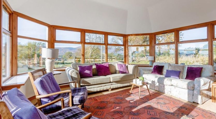 Photo of 3 Bed in Dinnet