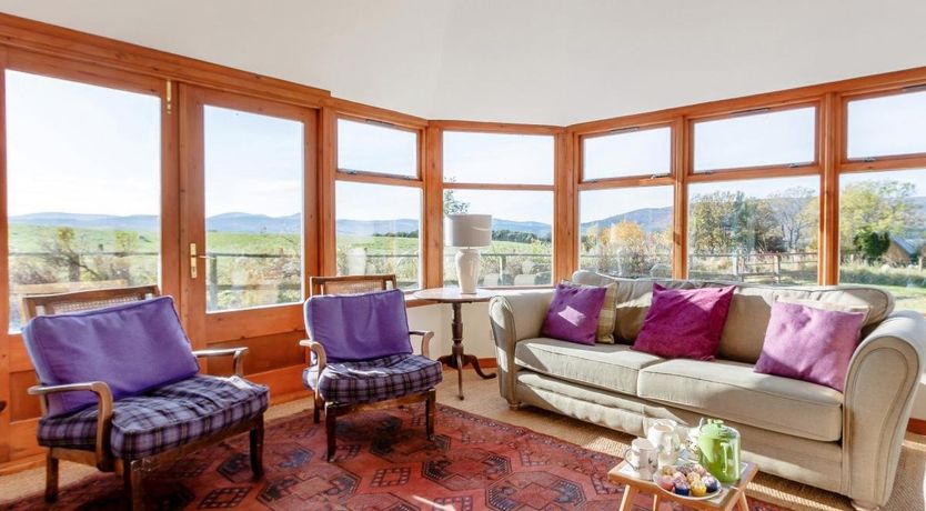 Photo of 3 Bed in Dinnet