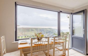 in Mullion Cove (52468) Holiday Home