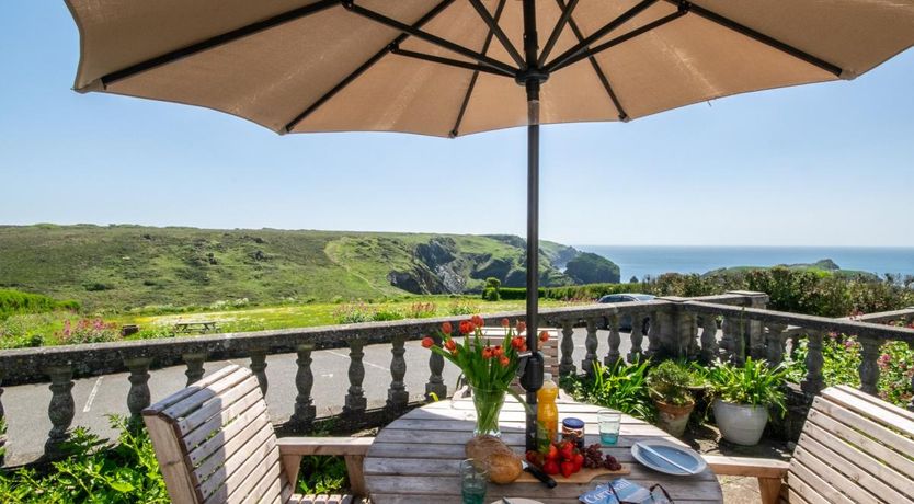 Photo of in Mullion Cove (52468)