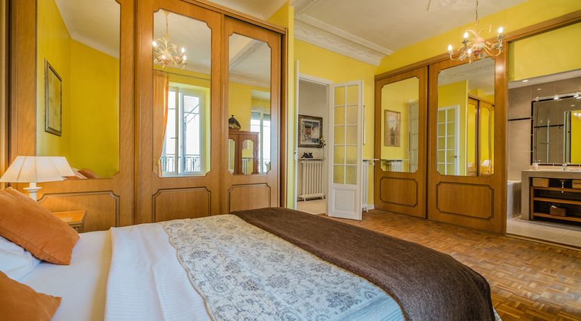 Photo of Belle Epoque- Traditional bourgeois