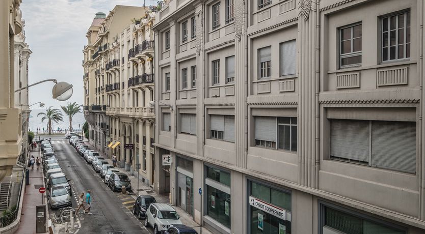 Photo of Belle Epoque- Traditional bourgeois