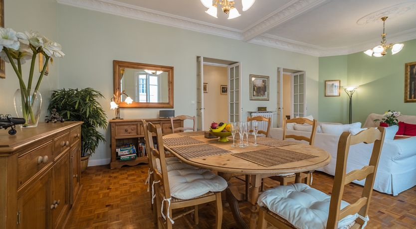 Photo of Belle Epoque- Traditional bourgeois