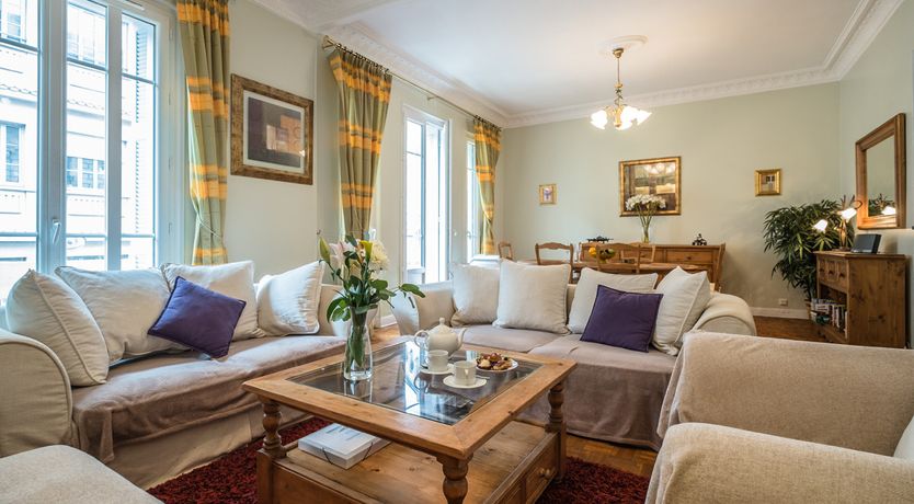 Photo of Belle Epoque- Traditional bourgeois