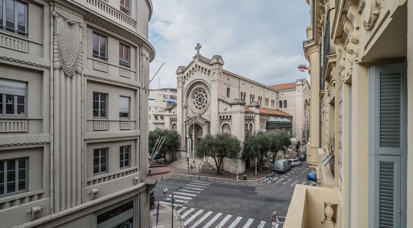 Photo of Belle Epoque- Traditional bourgeois