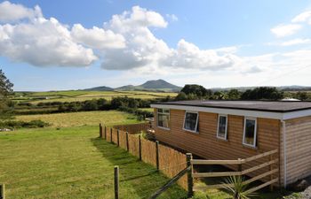 Y Caban Clyd Holiday Cottage