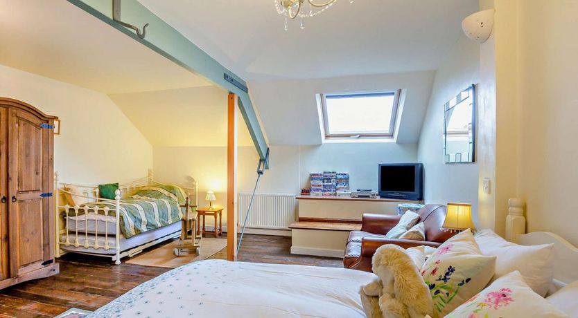 Photo of 2 Bed in Llwyngwril