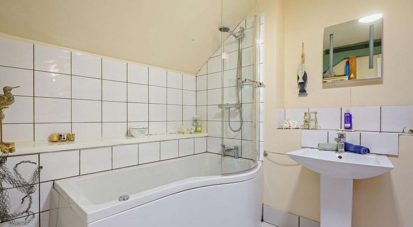 Photo of 2 Bed in Llwyngwril