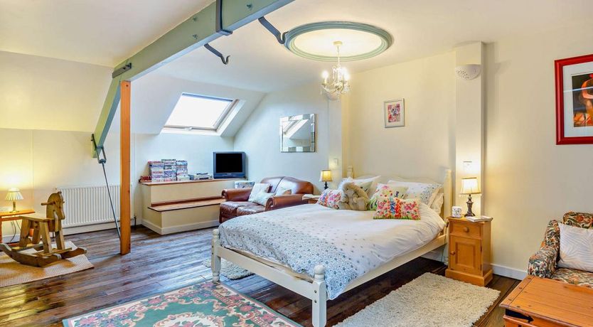 Photo of 2 Bed in Llwyngwril