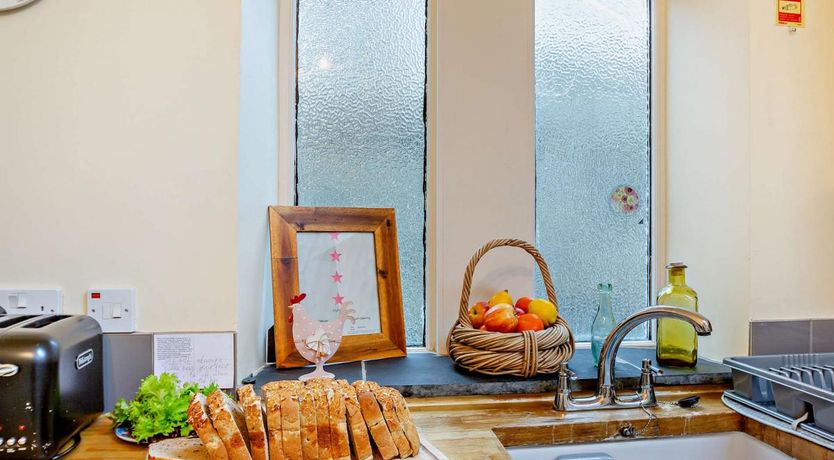 Photo of 2 Bed in Llwyngwril