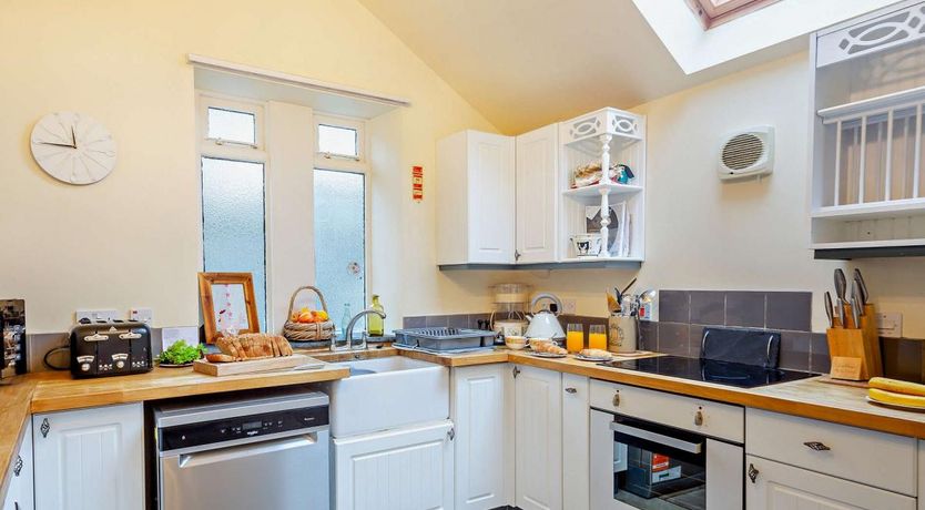 Photo of 2 Bed in Llwyngwril