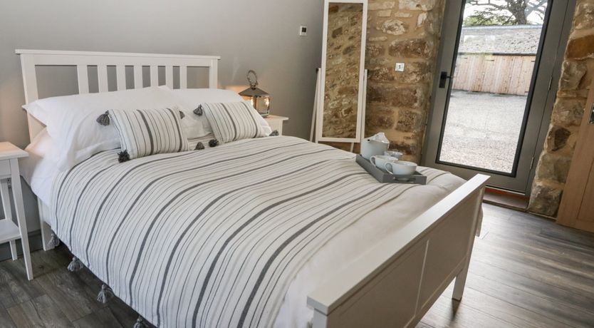 Photo of Lowdale Barns West