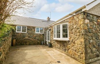 Glan Felin Holiday Cottage