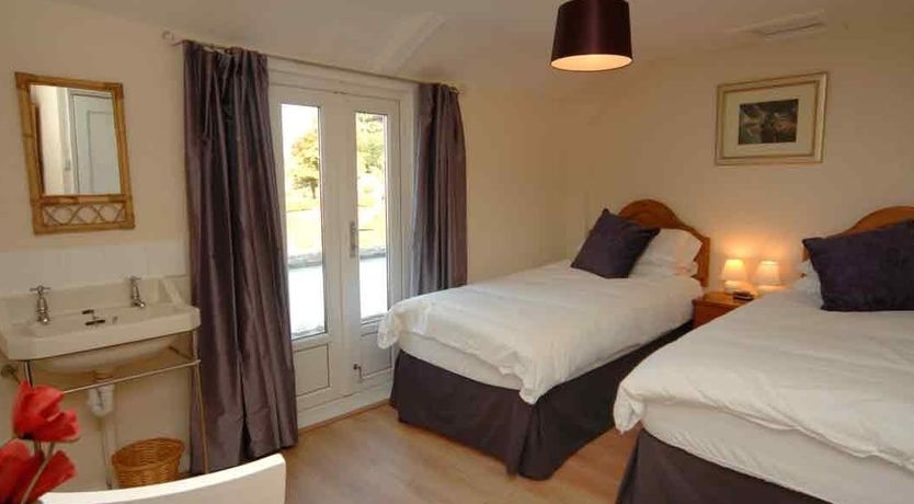 Photo of Old Lyn Cottage