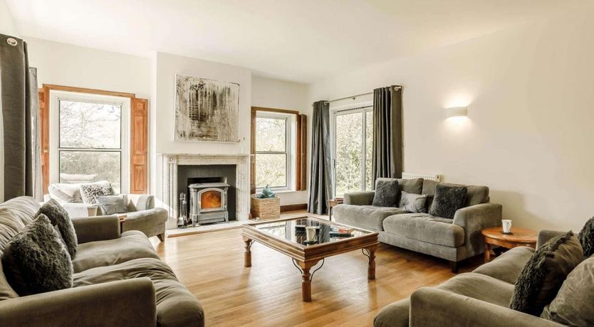 Photo of 8 Bed in South Poorton