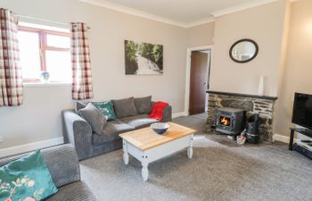 Dyffryn Bach Holiday Cottage