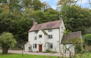Town Mill Holiday Cottage
