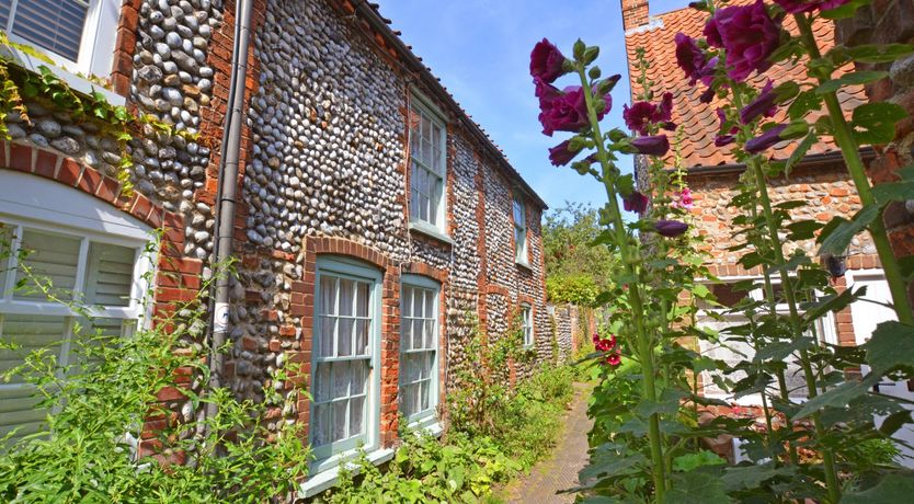 Photo of Hollyhock Cottage