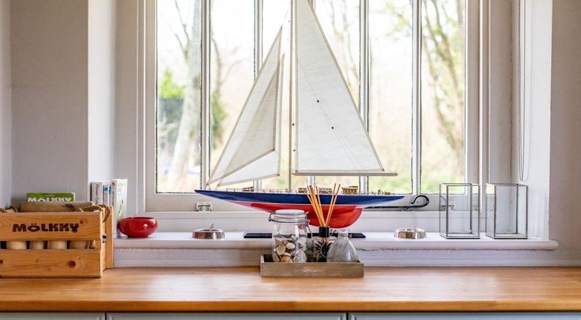 Photo of 5 Bed in Beaulieu