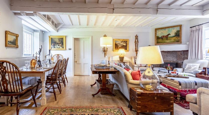 Photo of 5 Bed in Beaulieu