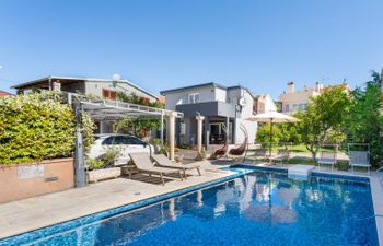 Tina Holiday Home
