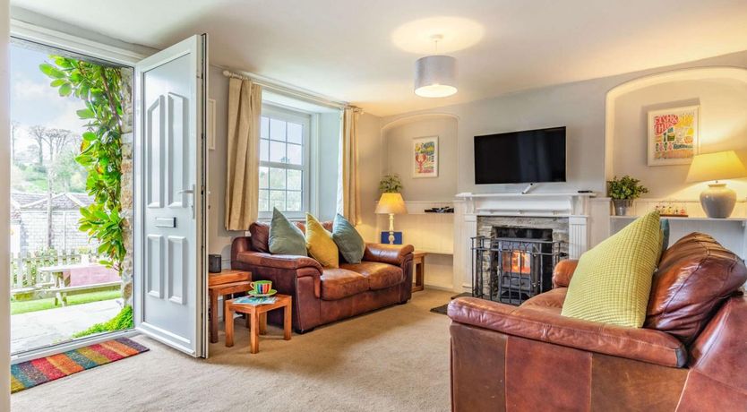 Photo of 4 Bed in Lostwithiel