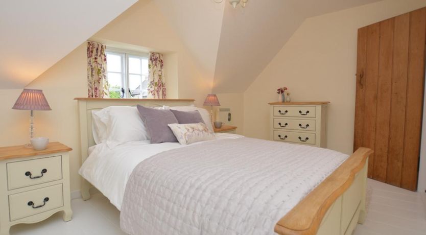 Photo of 1 Bed in Thornford