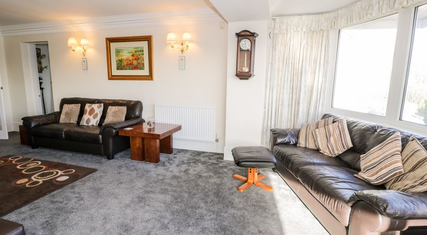 Photo of 11 Glyn Garth Mews