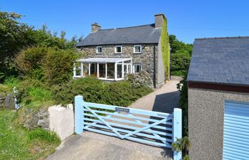 Ysgubor Bach Holiday Cottage