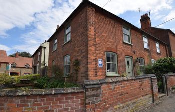 2 Bed in Fakenham Holiday Cottage
